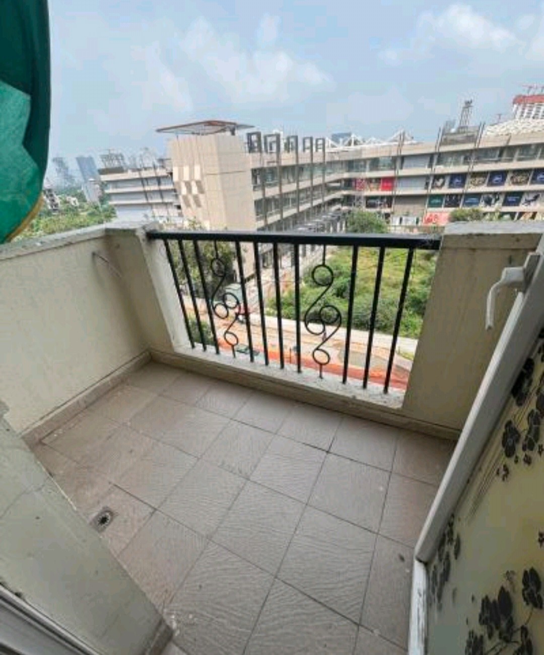 3 BHK Apartment For Sale in Emaar Emerald Estate