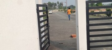 Balcony in  Plot at Gosainganj – for Sale