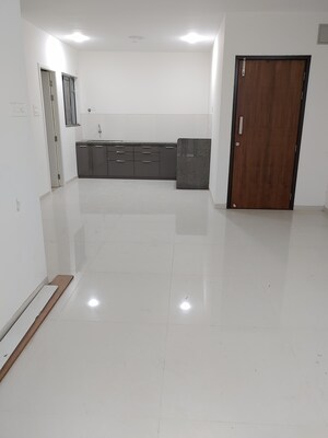 Room in 3 BHK Apartment at Rohan Madhuban, Bavdhan – for Rent