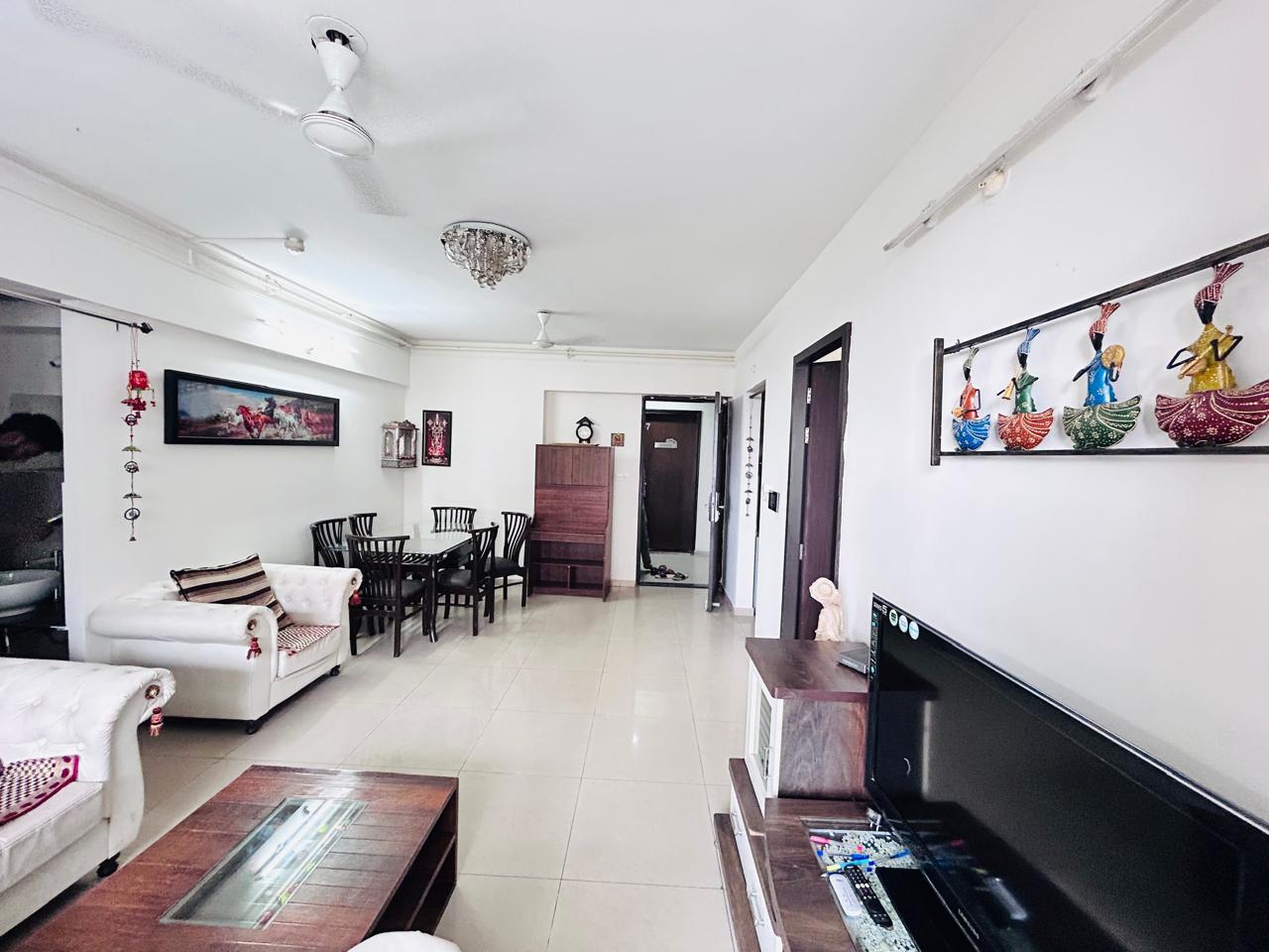 2 BHK + Extra Room Apartment For Rent in Amanora Future Towers