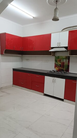 Kitchen in 2 BHK Builder Floor at Sector 46 – for Rent