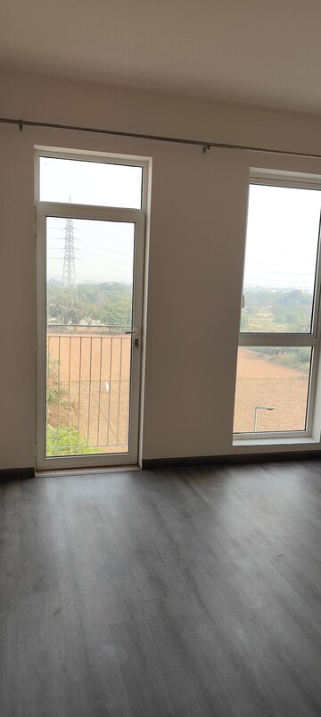 Room in 3 BHK Apartment at Ireo The Corridors, Sector 67a – for Rent