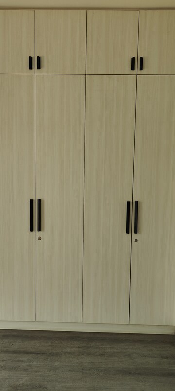 Furnished Amenities in 3 BHK Apartment at Ireo The Corridors, Sector 67a – for Rent