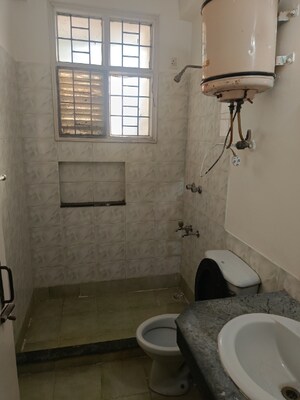 Bathroom in 3 BHK Builder Floor at Unitech Singleton Floors South City, Sector 50 – for Sale