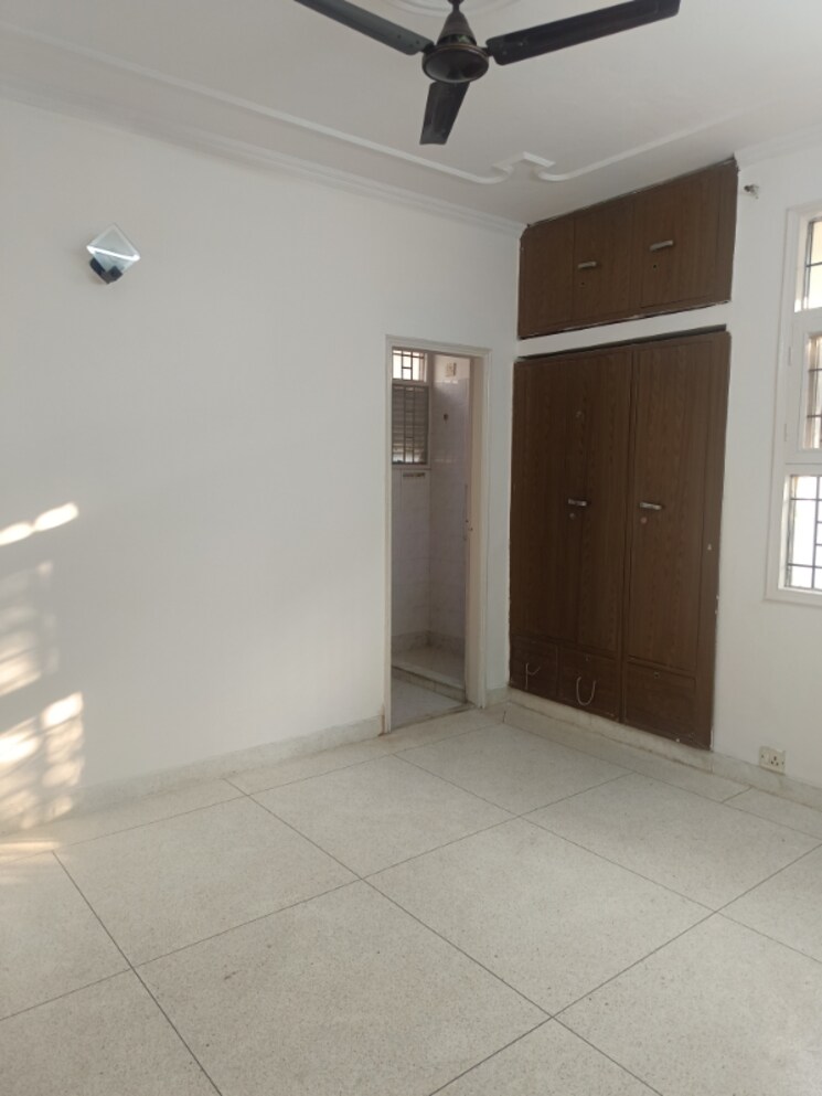 Room, unitech-singleton-floors-south-city 3 Bedroom 2700 Sq.Ft. Builder Floor In Sector 50 Gurgaon 9394964