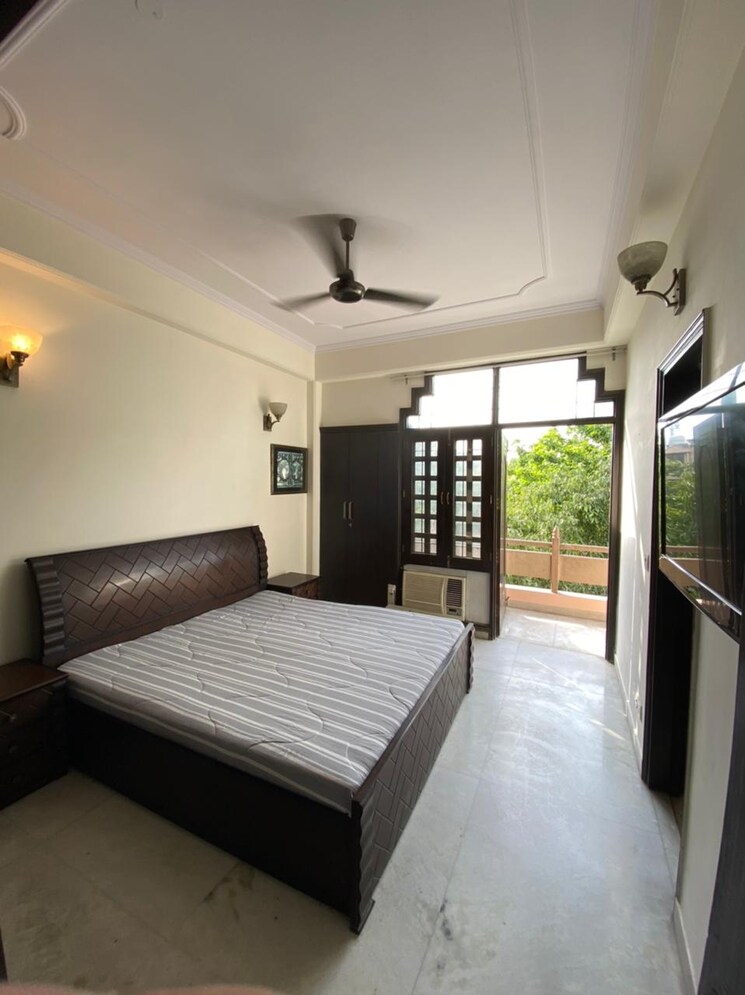Bedroom, east of kailash 3 Bedroom 1125 Sq.Ft. Builder Floor In East Of Kailash Delhi 9394651