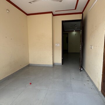Room in 2 BHK Builder Floor at Chattarpur – for Rent
