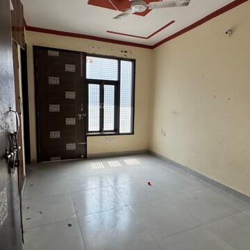 2 BHK Builder Floor For Rent in Chattarpur