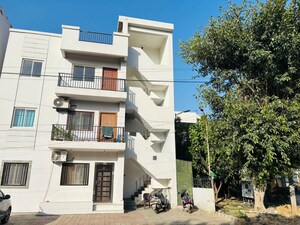 4 BHK Builder Floor For Sale in SARE Springview Heights, Nh 24