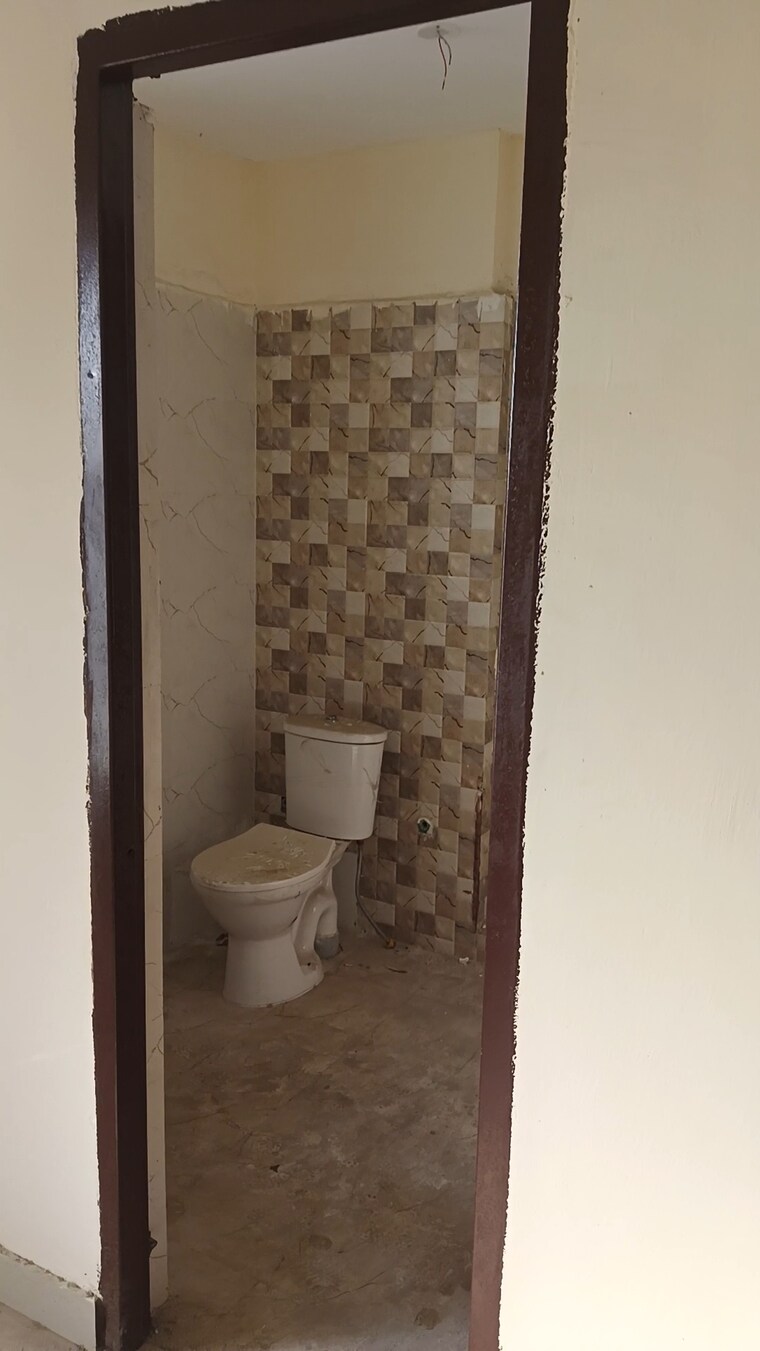 Bathroom, adore-samriddhi 2 Bedroom 595 Sq.Ft. Apartment In Sector 89 Faridabad 9394788