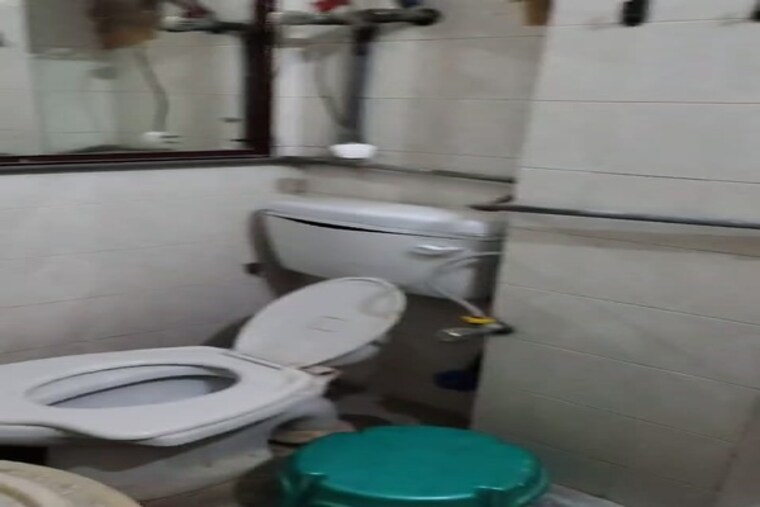 Bathroom, karol bagh 1 RK 371 Sq.Ft. Builder Floor In Karol Bagh Delhi 9394823