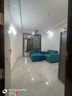 Bathroom in 1 BHK Builder Floor at Sector 52 – for Rent
