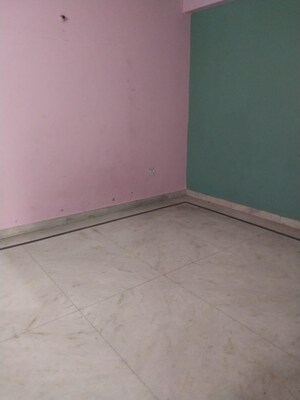 Room in 1 BHK Apartment at Vaishali Sector 6 – for Sale