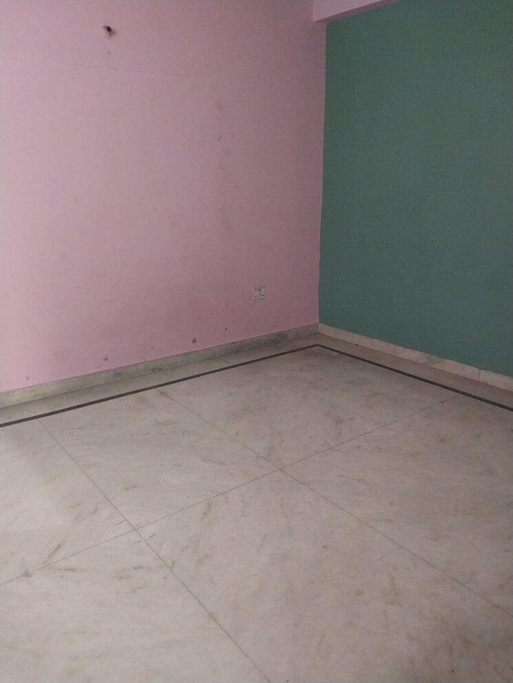 Room, vaishali sector 6 1 Bedroom 450 Sq.Ft. Apartment In Vaishali Sector 6 Ghaziabad 9394834