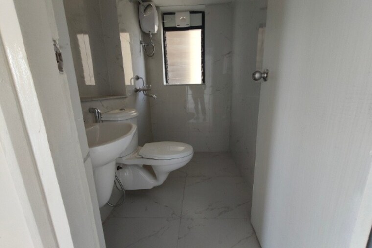 Bathroom, dombivli east 2 Bedroom 669 Sq.Ft. Apartment In Dombivli East Thane 9394920