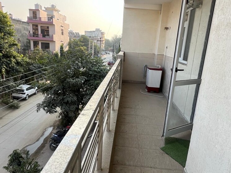 Balcony, sector 40 1 Bedroom 699 Sq.Ft. Builder Floor In Sector 40 Gurgaon 9394960