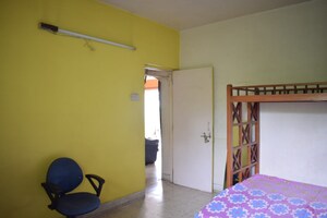 Bedroom in 2.5 BHK Apartment at Sunita Park Apartments, Bhusari Colony – for Sale