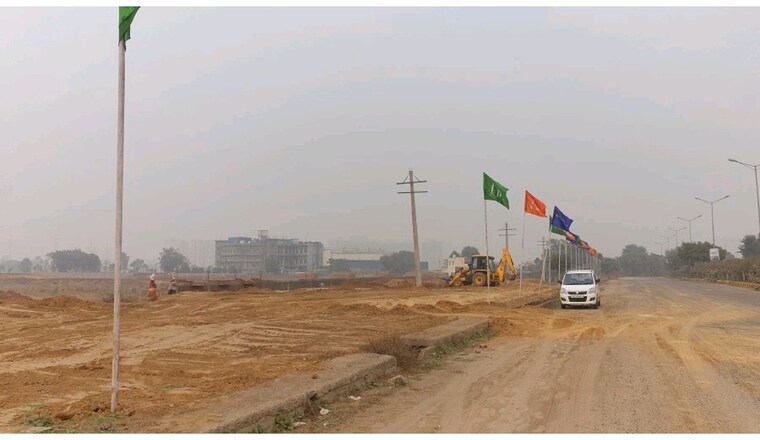 undefined, dlf-gardencity-enclave  179 Sq.Yd. Plot In Sector 93 Gurgaon 9395026