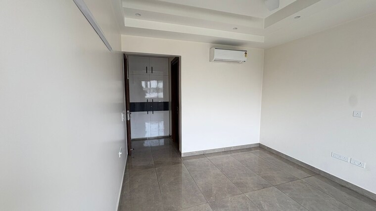 Room, paras-irene 3 Bedroom 1830 Sq.Ft. Apartment In Sector 70a Gurgaon 9395088