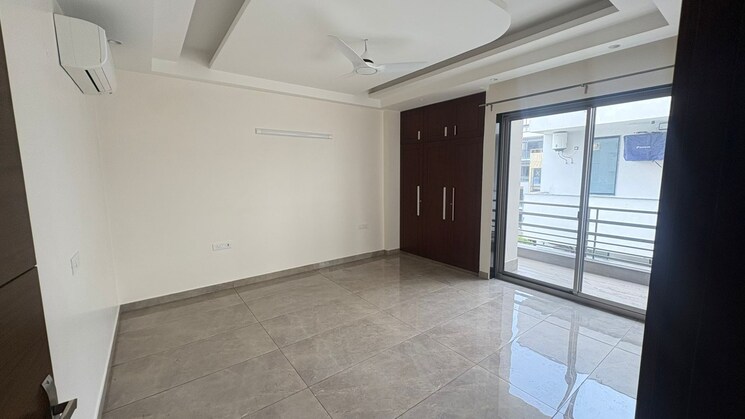 Room, paras-irene 3 Bedroom 1830 Sq.Ft. Apartment In Sector 70a Gurgaon 9395088