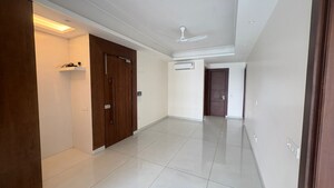 Room in 3 BHK Apartment at Paras Irene, Sector 70a – for Sale