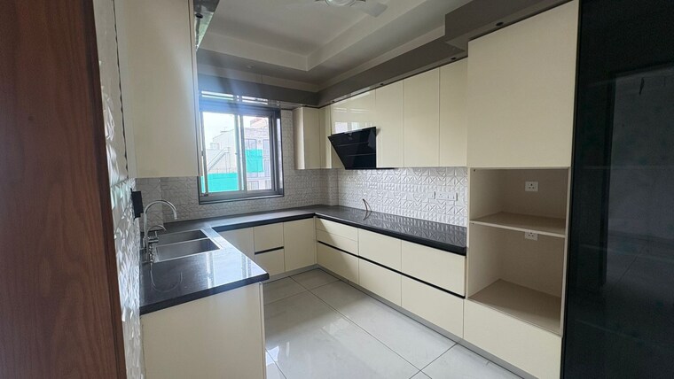 Kitchen, paras-irene 3 Bedroom 1830 Sq.Ft. Apartment In Sector 70a Gurgaon 9395088