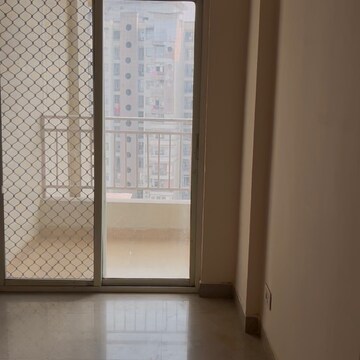 3 BHK Apartment For Rent in Supertech Eco Suites, Sector 137
