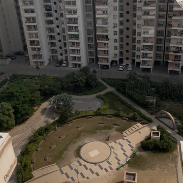 Parking in 3 BHK Apartment at Supertech Eco Suites, Sector 137 – for Rent