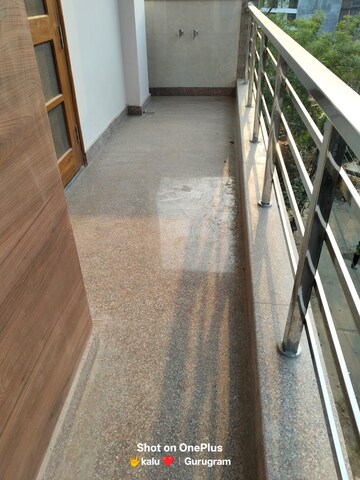 Balcony in 2 BHK Builder Floor at Sector 40 – for Rent