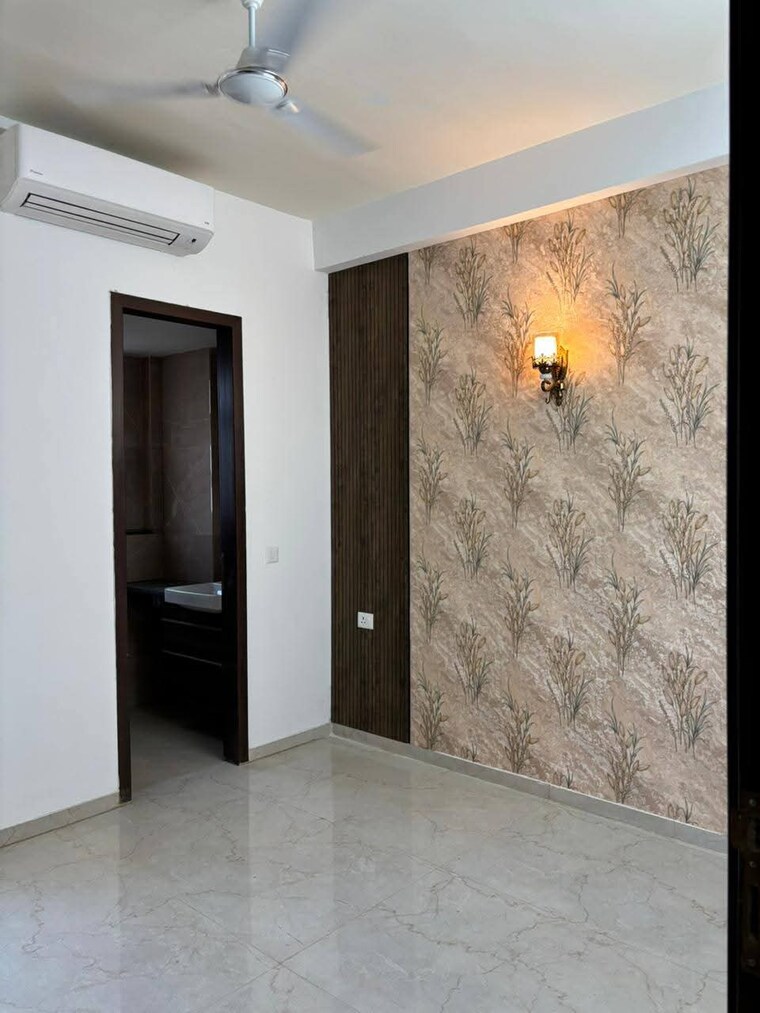 Room, smart-world-orchard 3 Bedroom 1630 Sq.Ft. Apartment In Sector 61 Gurgaon 9395100