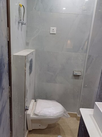 Master Bedroom in 2 BHK Builder Floor at Kalkaji – for Rent