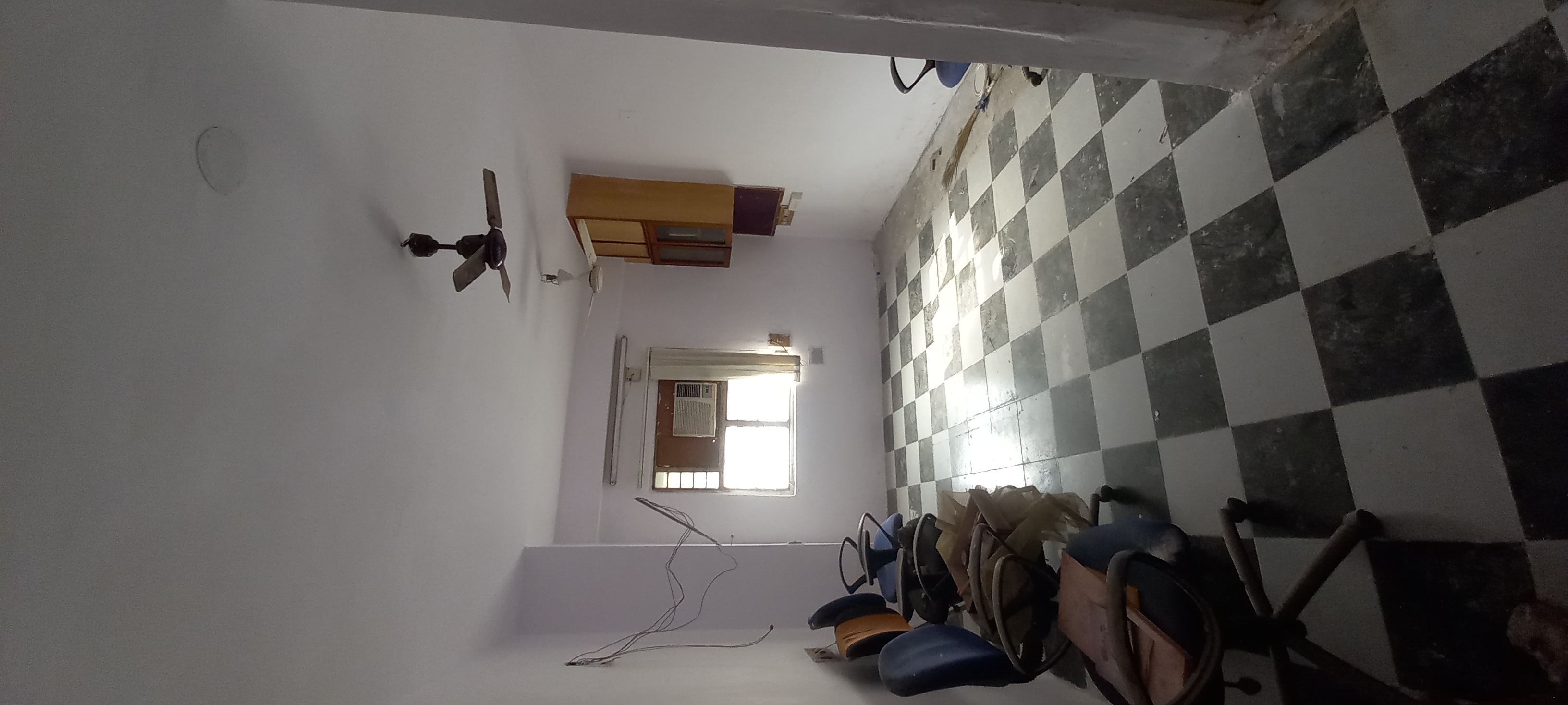 Office Space For Sale in Angel Complex 