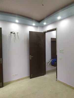 Master Bedroom in 2 BHK Builder Floor at Kalkaji – for Rent