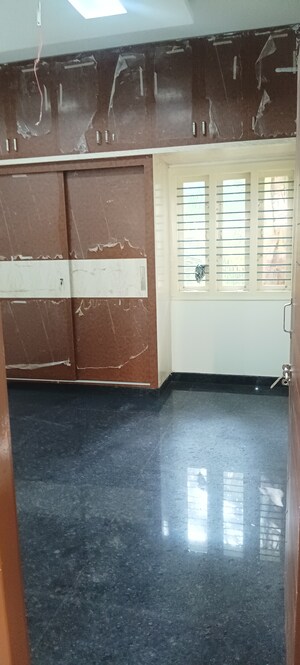 Room in 2 BHK Independent House at Thathaguni – for Sale