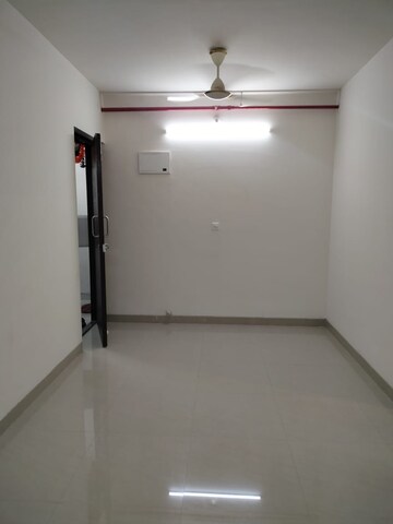 Room in 1 BHK Apartment at Merwanji Tower, Parel – for Rent