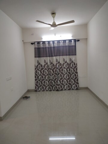 Room in 1 BHK Apartment at Merwanji Tower, Parel – for Rent