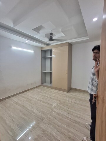 Room in 3 BHK Apartment at Sultanpur – for Sale