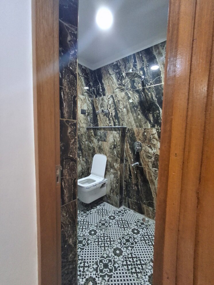 Bedroom, sultanpur 3 Bedroom 135 Sq.Yd. Apartment In Sultanpur Delhi 9395290