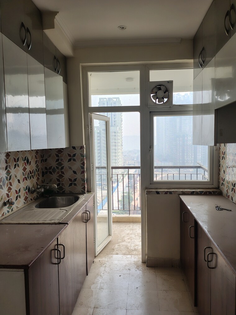 Kitchen, amrapali-leisure-park 3 Bedroom 1450 Sq.Ft. Apartment In Amrapali Leisure Valley Greater Noida 9395280