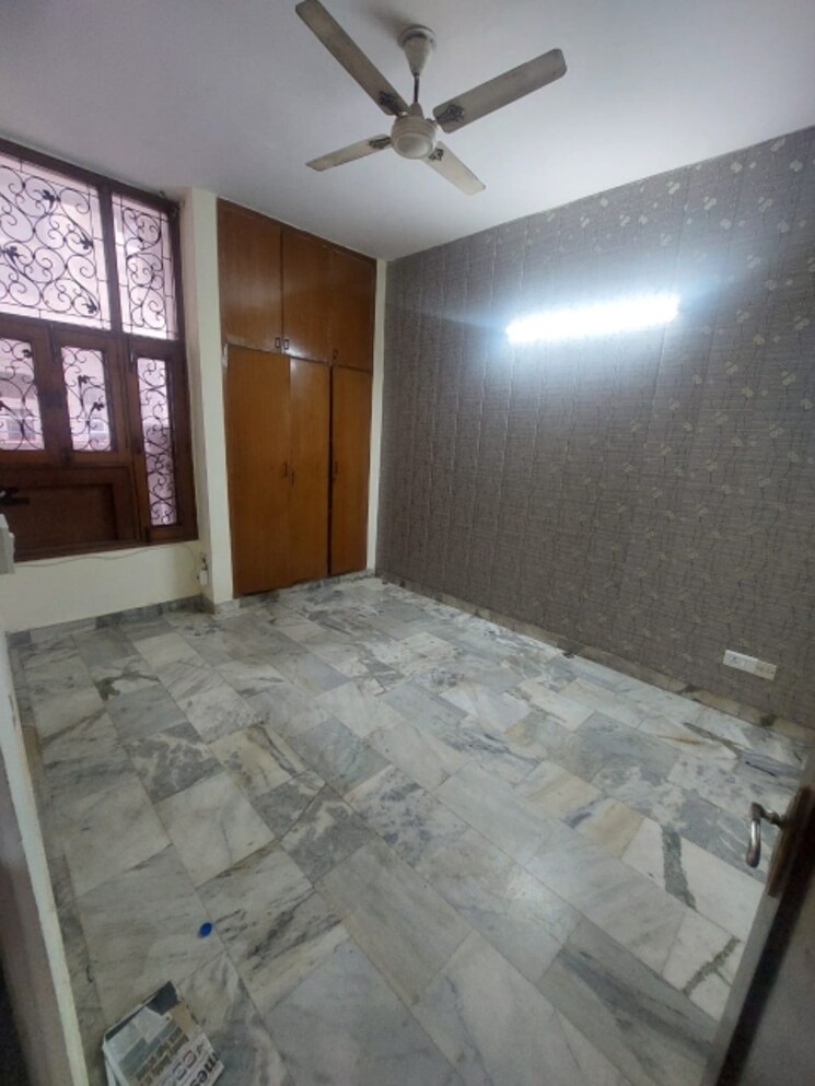 Master Bedroom, chittaranjan park 2 Bedroom 1300 Sq.Ft. Builder Floor In Chittaranjan Park Delhi 9395343