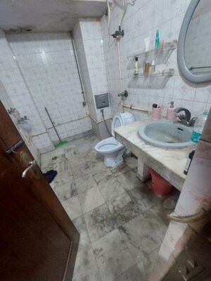 Attached Bathroom in 2 BHK Builder Floor at Chittaranjan Park – for Rent