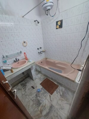 Attached Bathroom in 2 BHK Builder Floor at Chittaranjan Park – for Rent