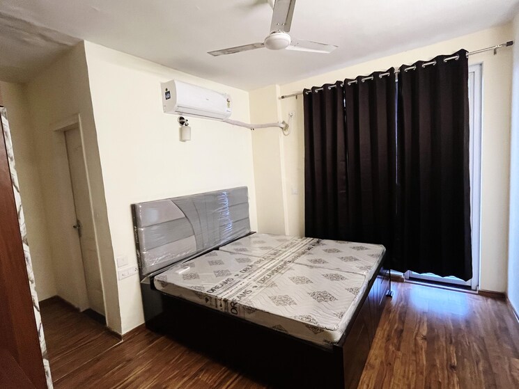 Bedroom, omaxe-the-palace 3 Bedroom 1550 Sq.Ft. Apartment In Gomti Nagar Lucknow 9395368