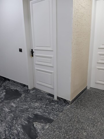 Bathroom in 1 BHK Builder Floor at Sector 38 – for Rent