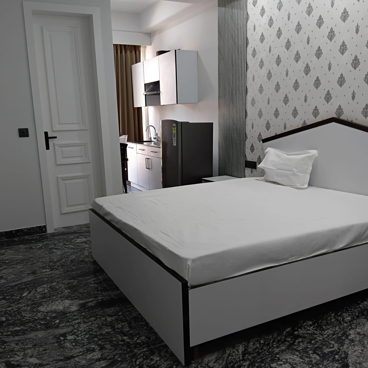 1 BHK Builder Floor For Rent in Sector 38