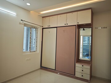 Room in 3 BHK Apartment at Rajapushpa Provincia, Narsingi – for Rent