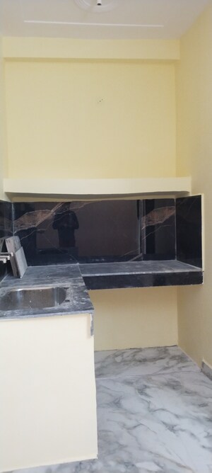 Team Area in 2 BHK Builder Floor at Mayur Vihar Phase 1 – for Rent