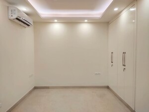 Master Bedroom in 3 BHK Builder Floor at Greater Kailash I – for Rent