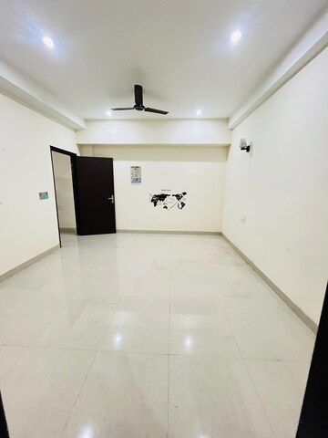 Kitchen in 3 BHK Builder Floor at Sector 46 – for Rent