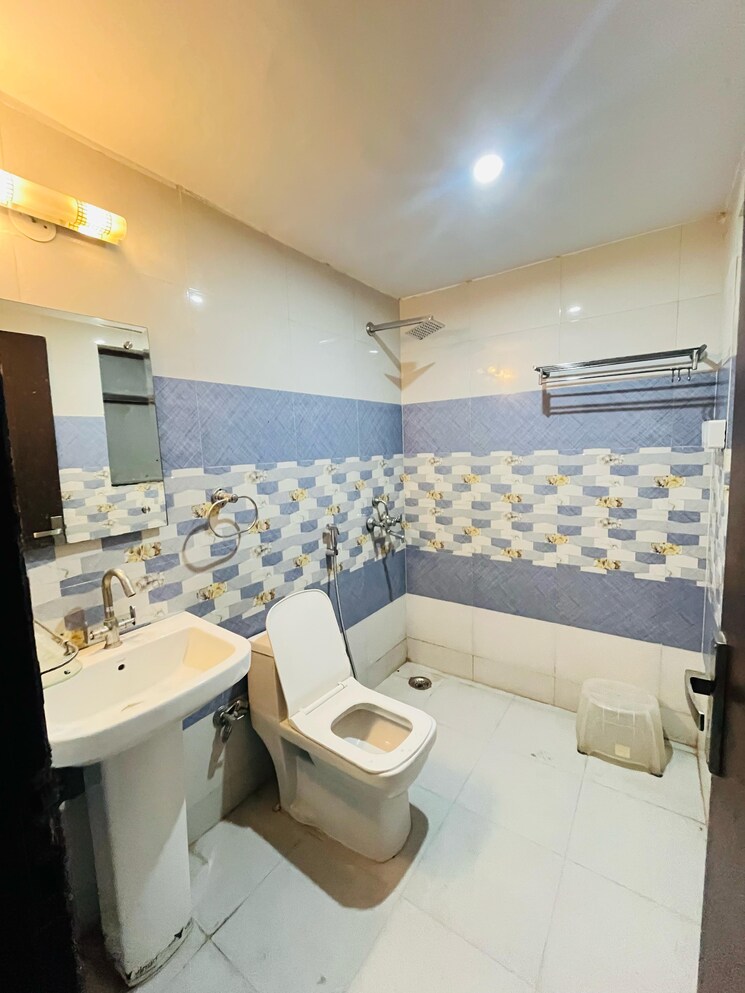 Master Bedroom, sector 46 3 Bedroom 2000 Sq.Ft. Builder Floor In Sector 46 Gurgaon 9395439